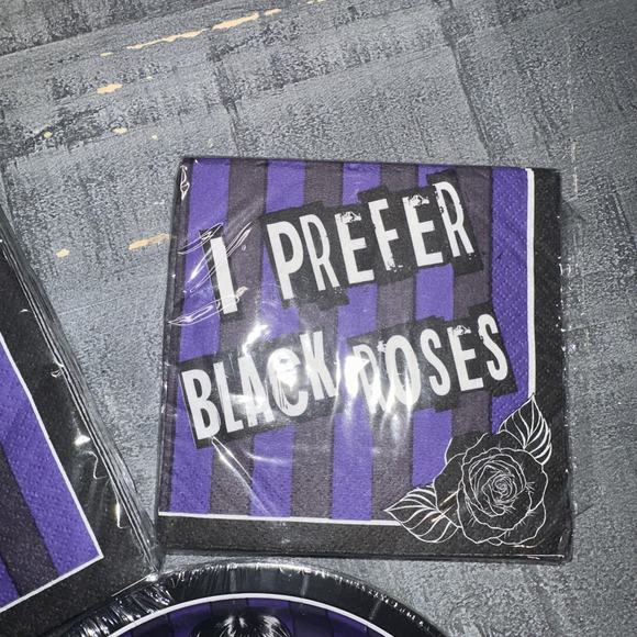 Lot Of Wednesday Addams Party Table Supplies Paper Plates And 2 Packs Of Napkins - Picture 3 of 5